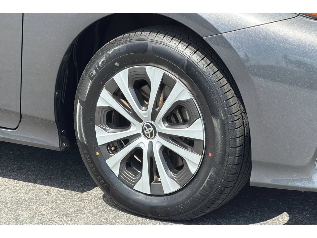 Certified 2022 Toyota Prius Prime LE FWD image 30