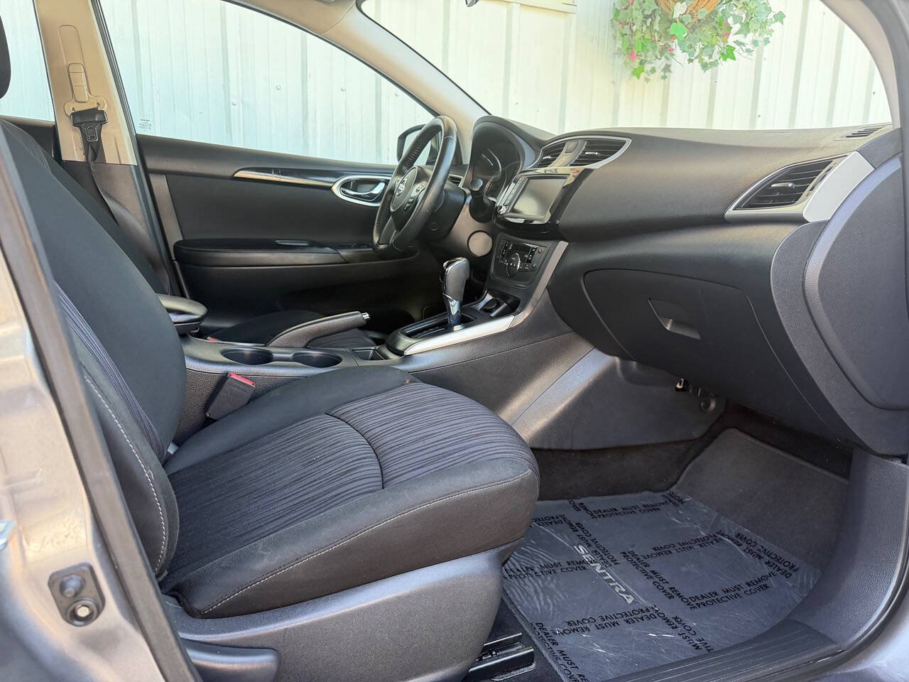Used 2019 Nissan Sentra SV FWD image 12