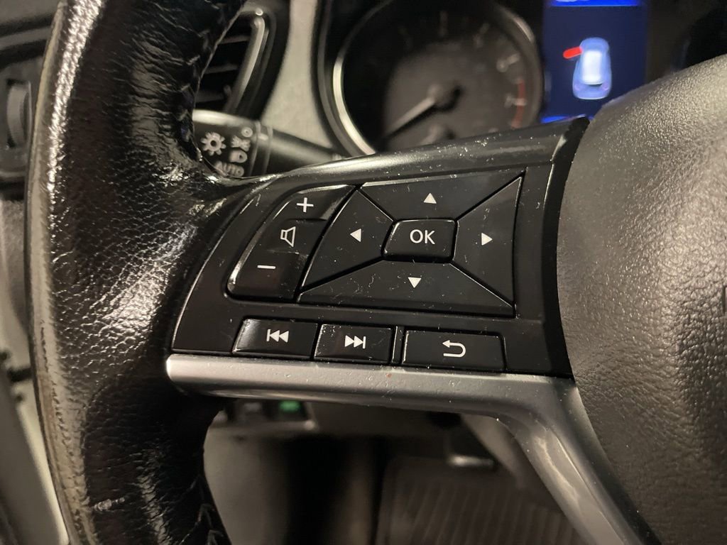 Used 2020 Nissan Rogue SV w/ Premium Package image 21