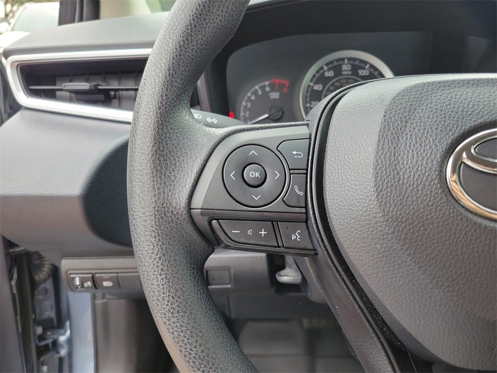 Used 2022 Toyota Corolla LE image 26
