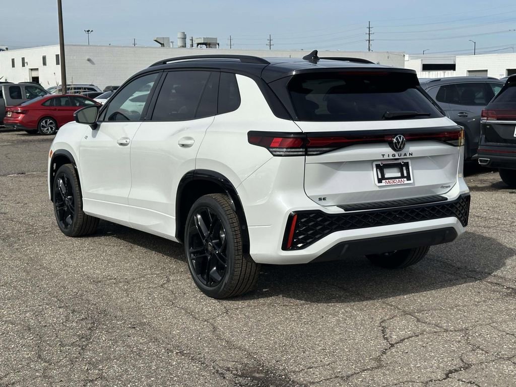 New 2026 Volkswagen Tiguan SE R-Line AWD/4WD image 3