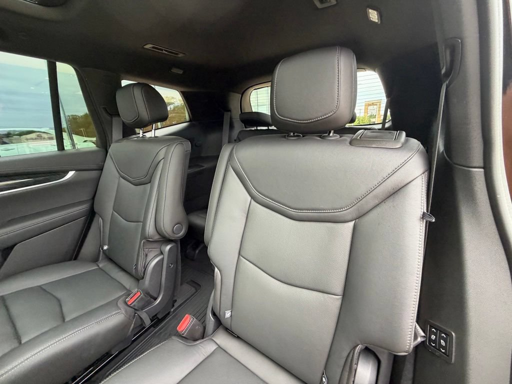 Used 2020 Cadillac XT6 Premium Luxury FWD image 22