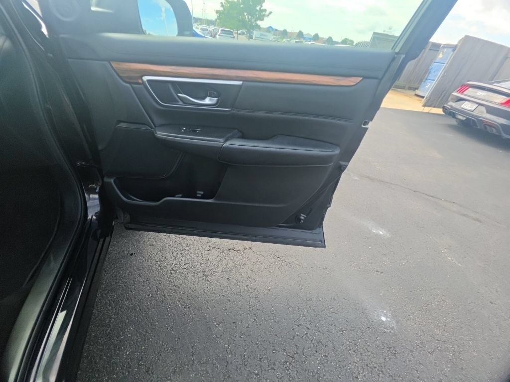 Used 2019 Honda CR-V Touring image 31