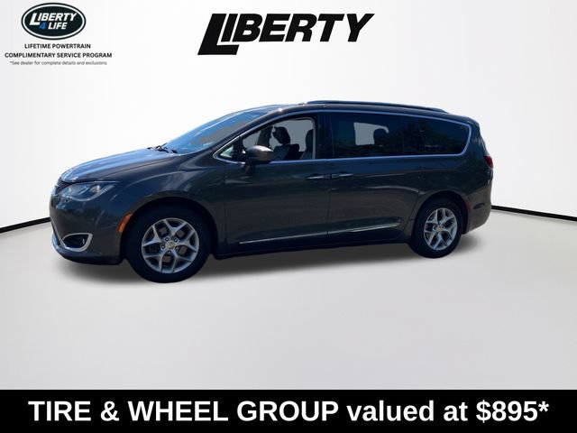 Used 2019 Chrysler Pacifica Touring-L Plus w/ Tire & Wheel Group FWD video 2