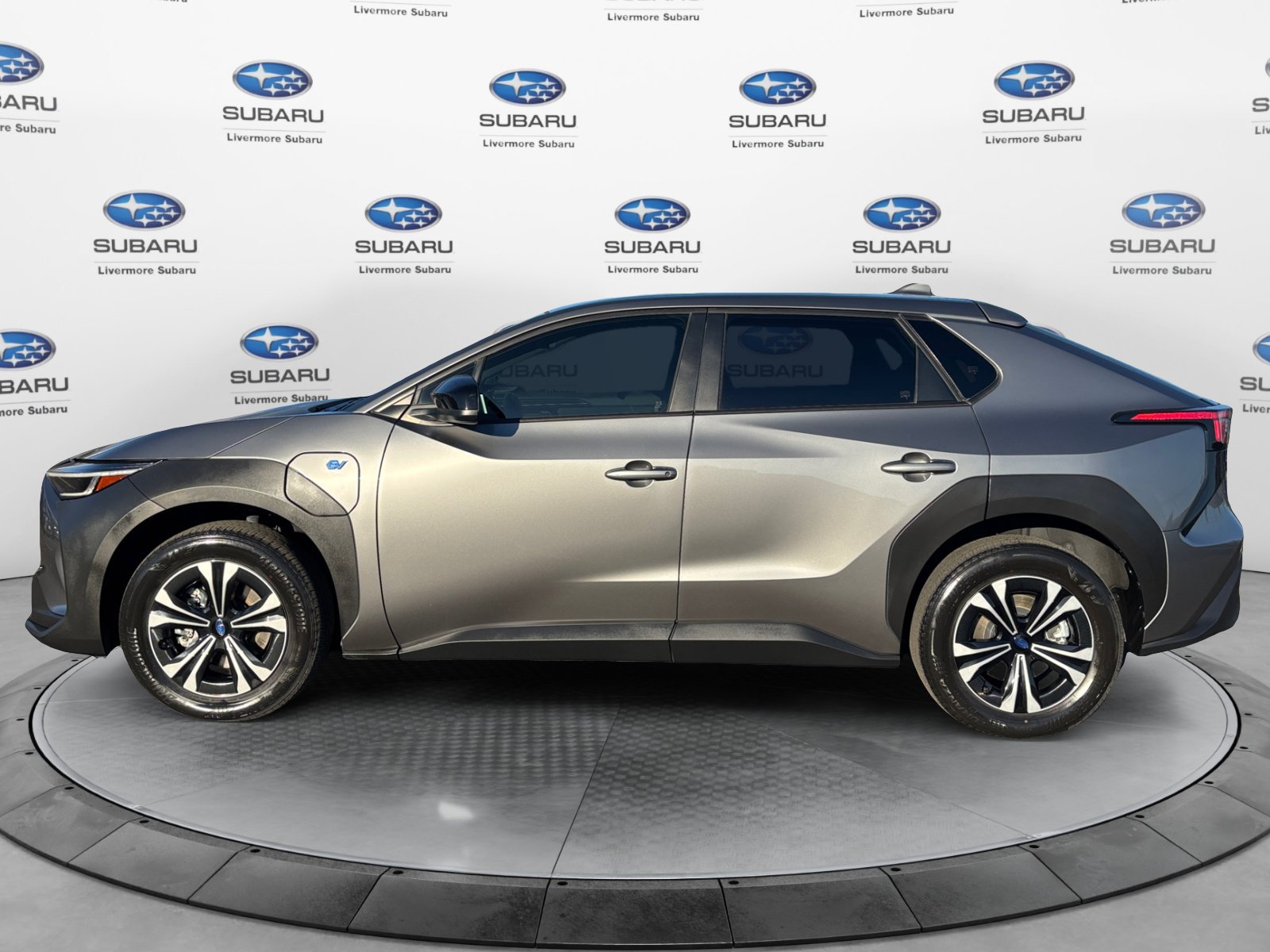 Used 2023 Subaru Solterra AWD image 2