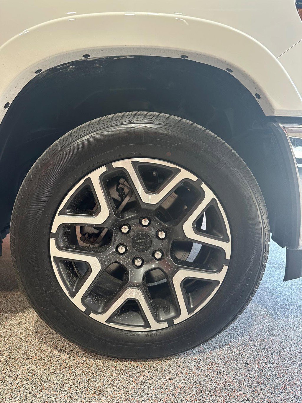 Used 2026 RAM 1500 Laramie AWD/4WD image 21