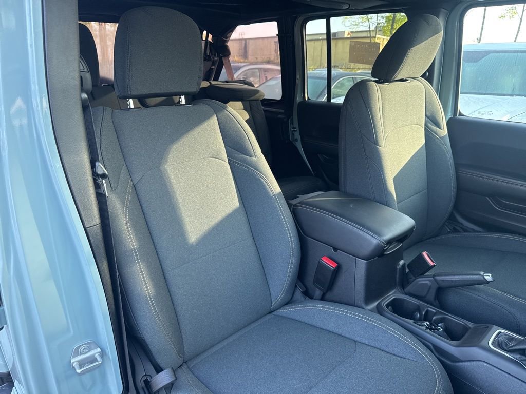 Used 2024 Jeep Wrangler Sahara w/ Safety Group image 6