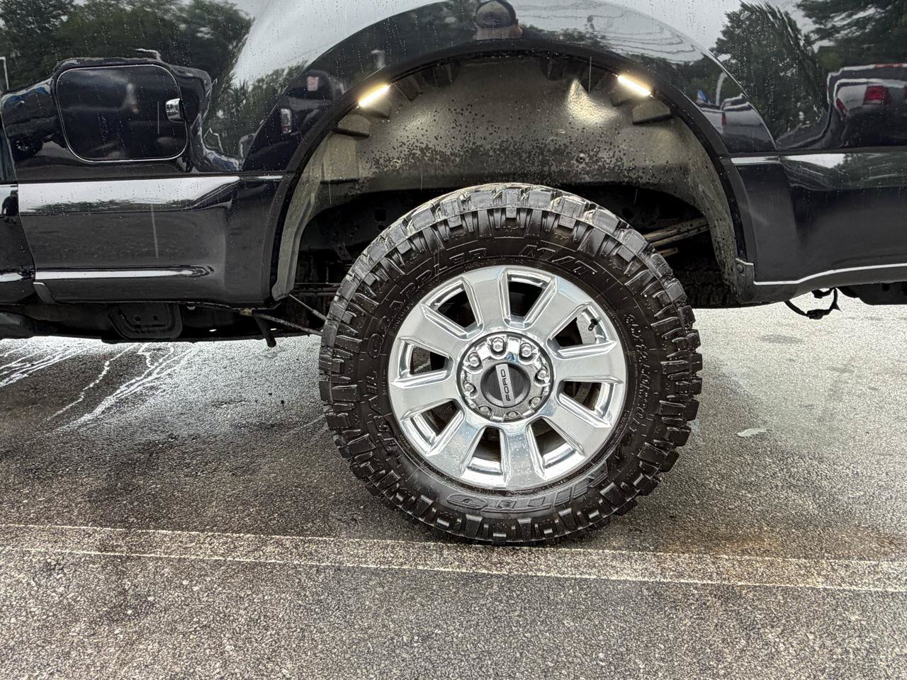 Used 2019 Ford F250 Platinum w/ Platinum Ultimate Package AWD/4WD image 15
