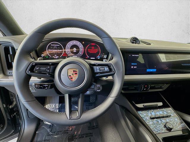 Used 2025 Porsche Cayenne Coupe AWD/4WD image 14