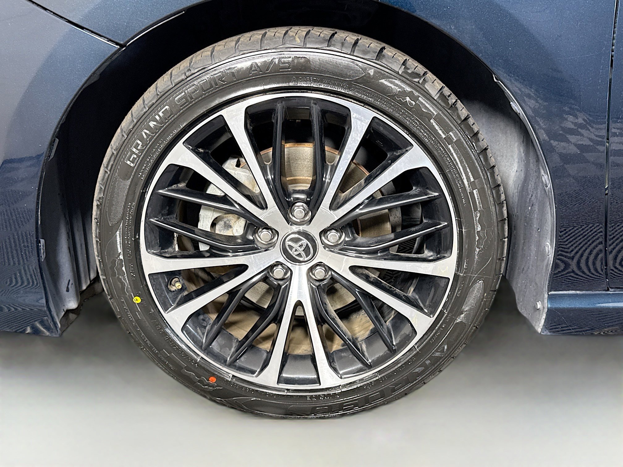 Used 2020 Toyota Camry SE FWD image 37
