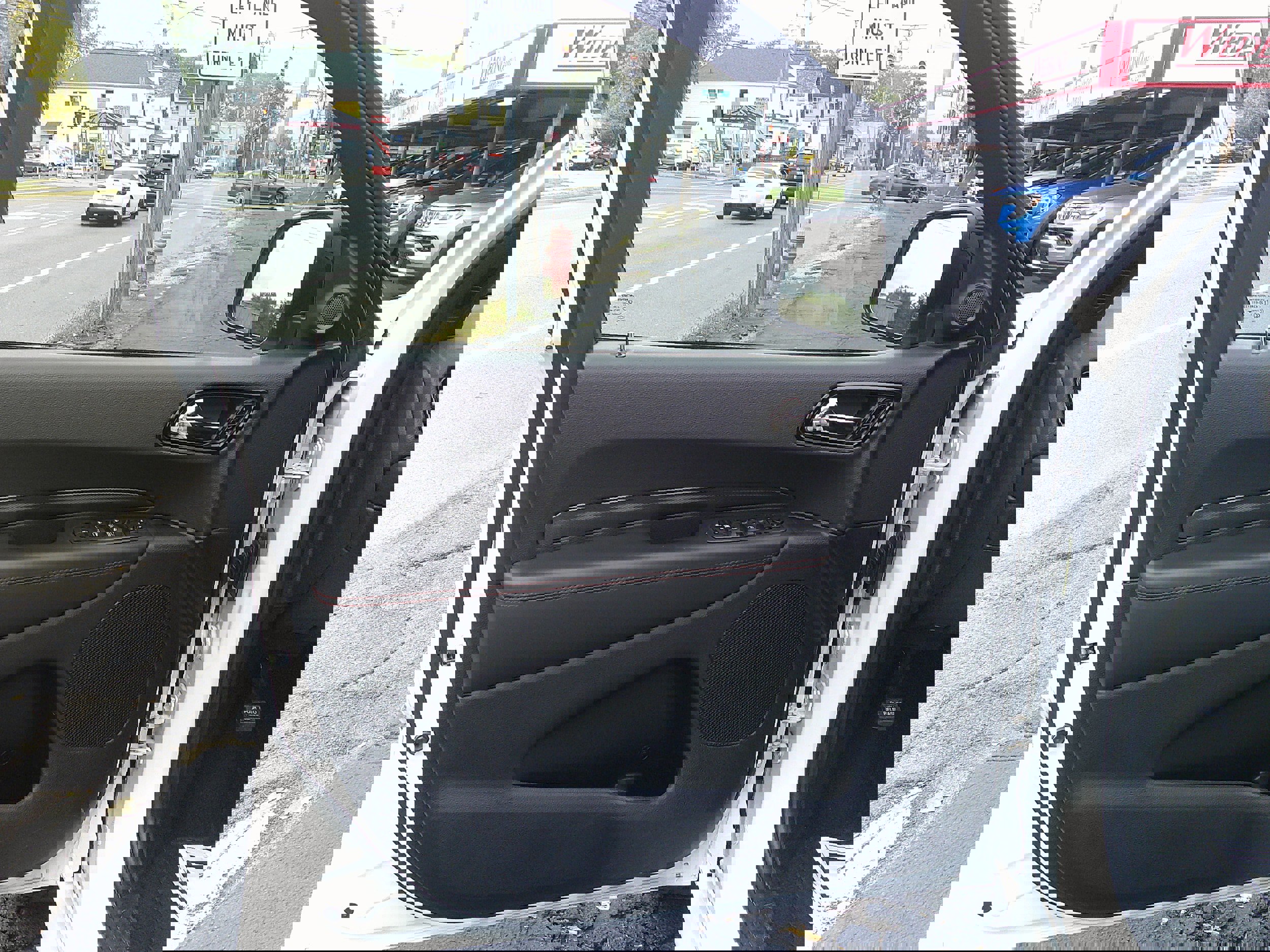 Used 2024 Dodge Durango GT image 17