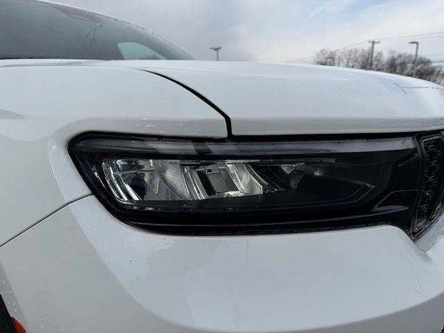 Used 2022 Jeep Grand Cherokee L Laredo image 10