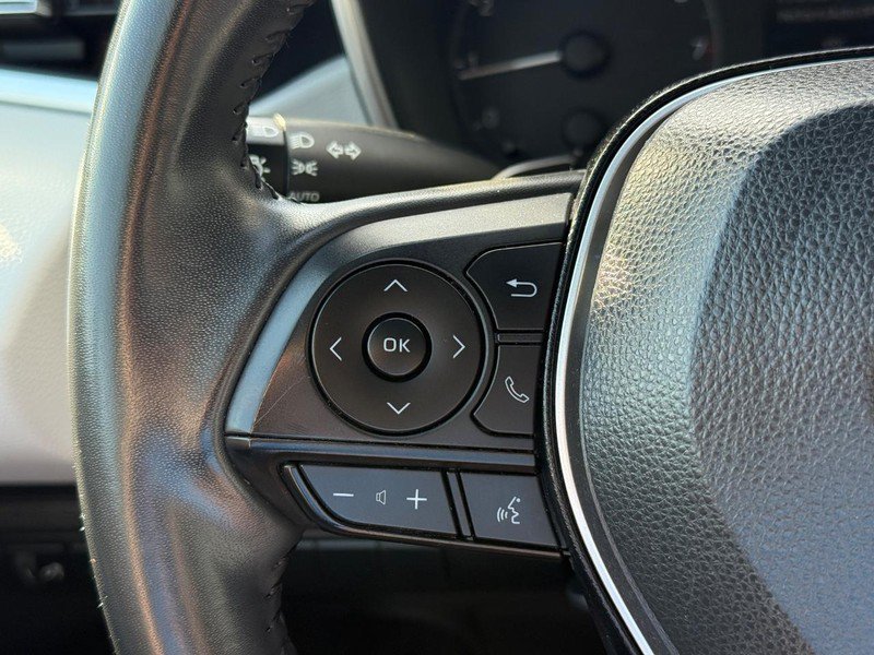 Used 2023 Toyota Corolla SE w/ SE Premium Package FWD image 19