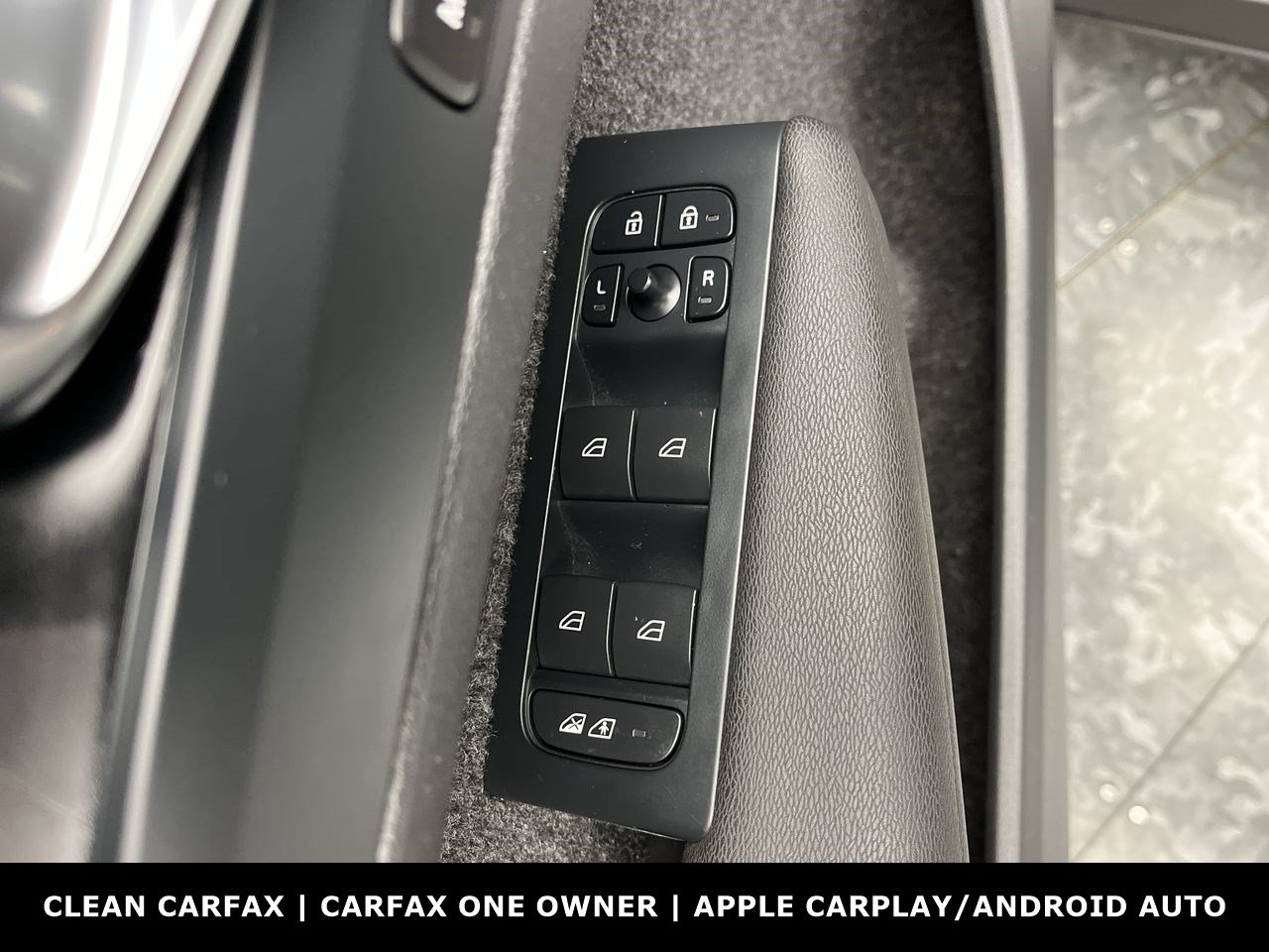 Used 2023 Volvo XC40 Recharge Plus AWD/4WD image 9