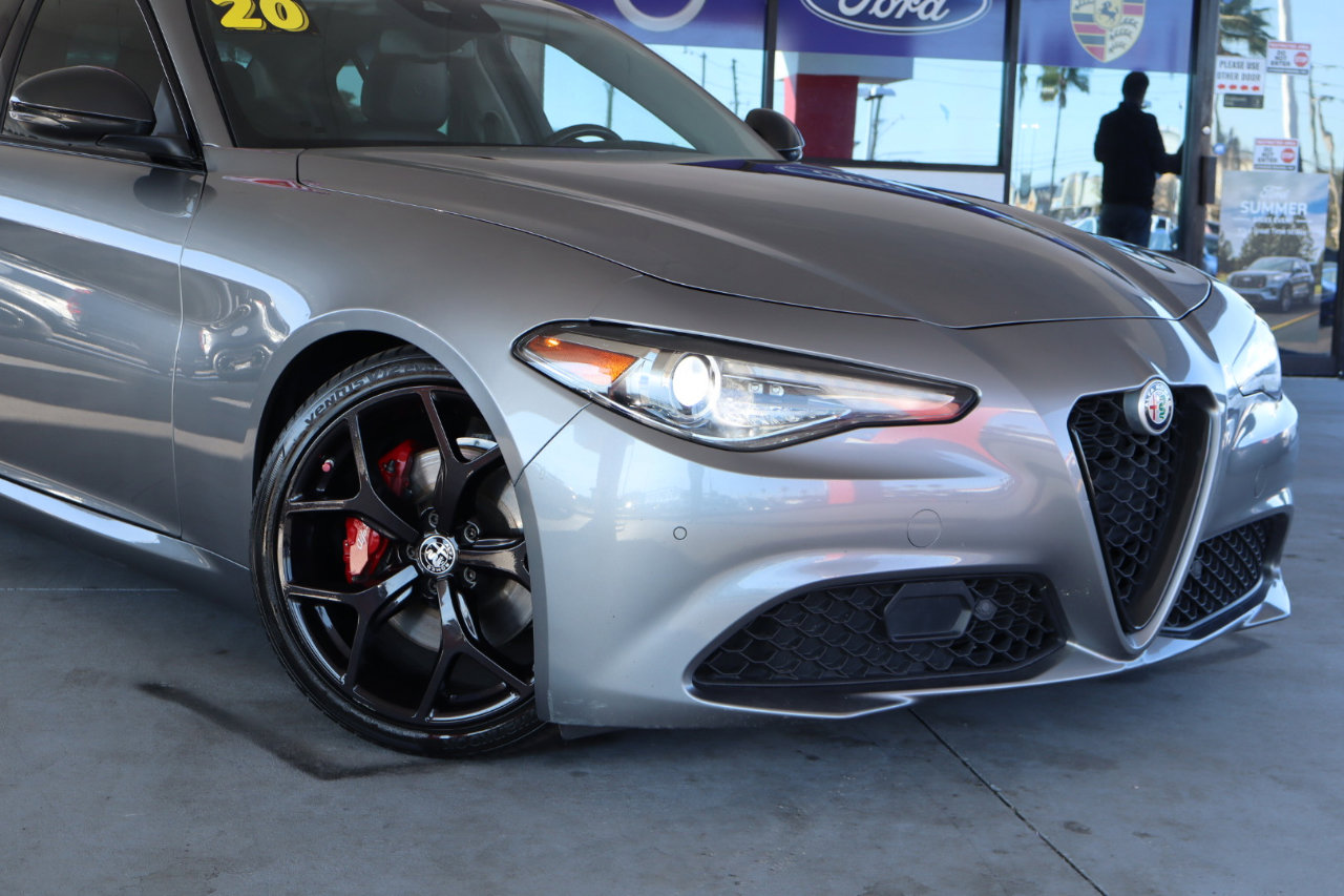 Used 2020 Alfa Romeo Giulia w/ Nero Edizione image 2