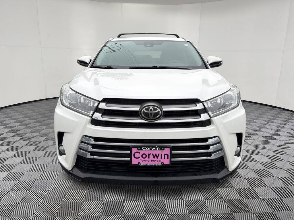 Used 2018 Toyota Highlander Limited AWD/4WD image 2