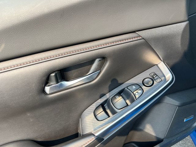 Used 2022 Nissan Sentra SR w/ SR Premium Package FWD image 30