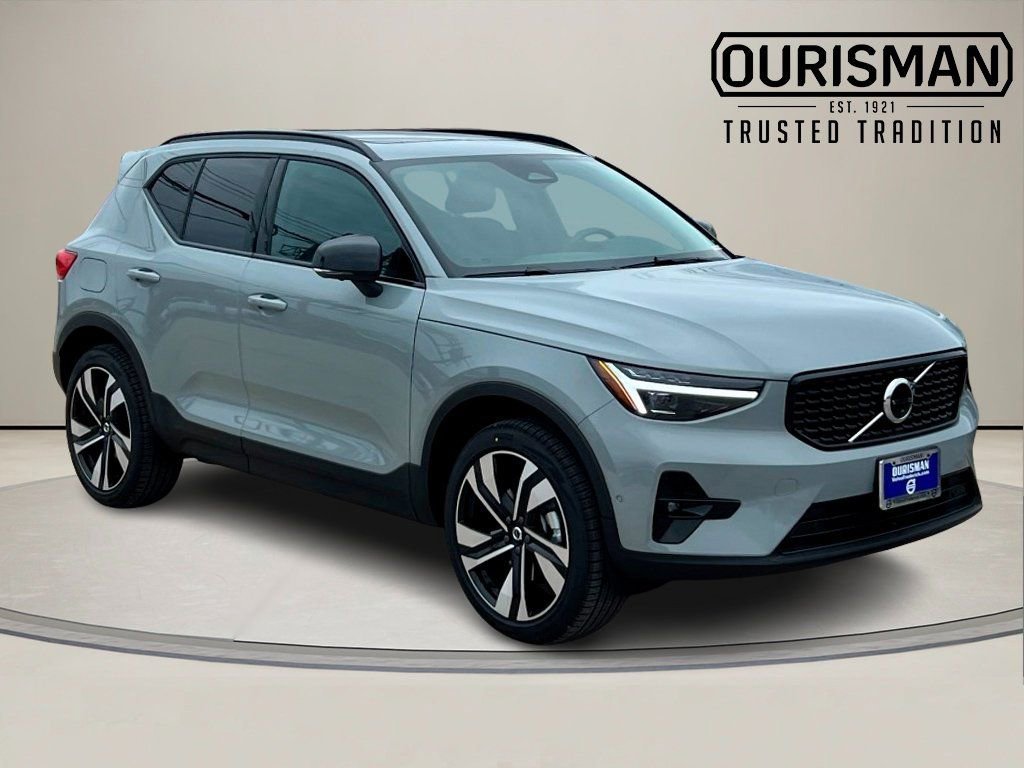 New 2026 Volvo XC40 B5 Ultra w/ Protection Package Premier