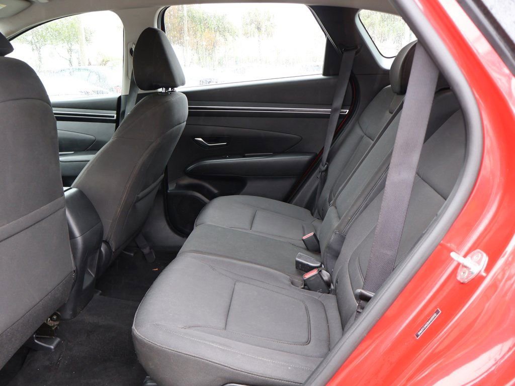 Used 2022 Hyundai Tucson SE image 29
