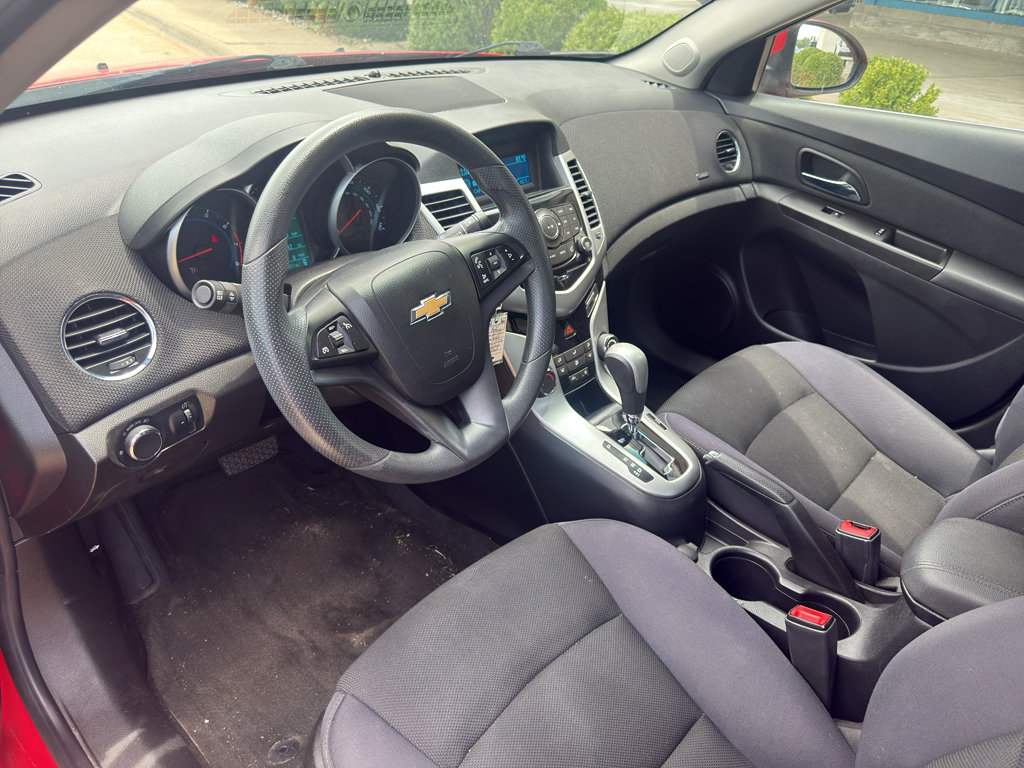 Used 2015 Chevrolet Cruze LT FWD image 10