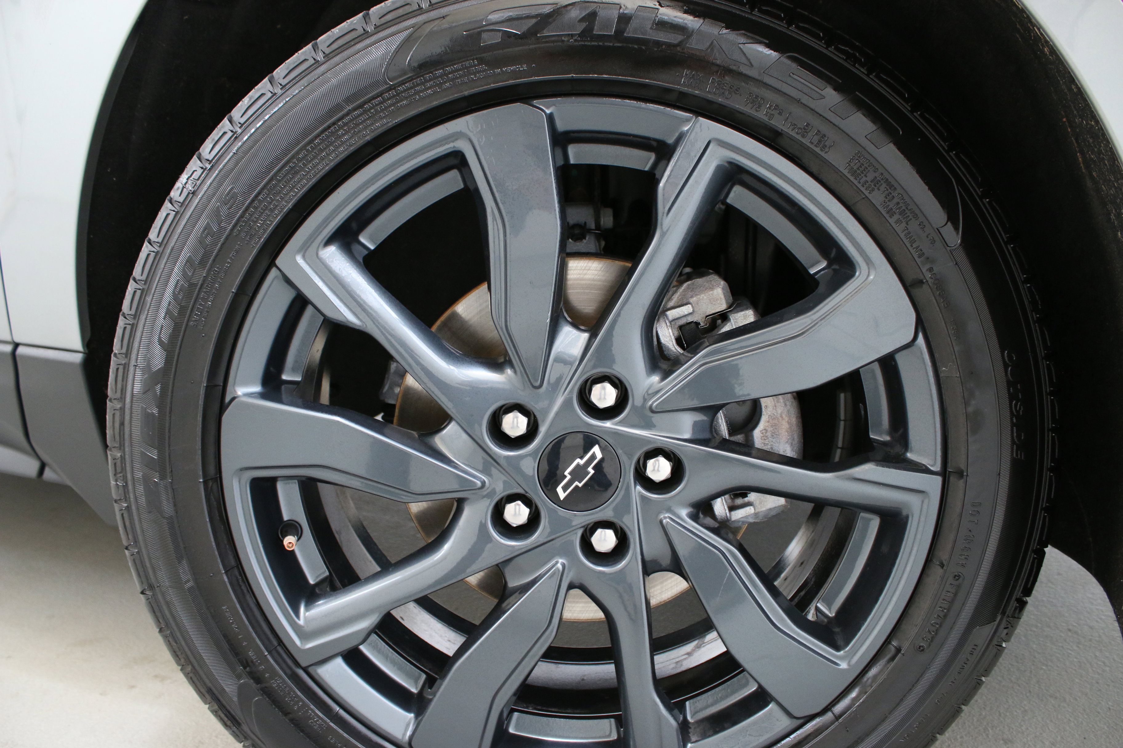 Used 2023 Chevrolet Equinox RS AWD/4WD image 34