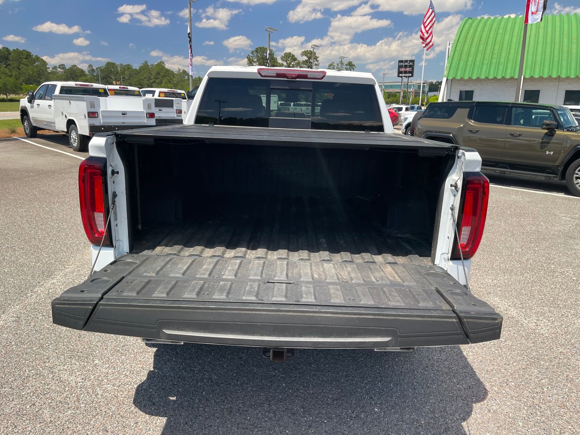 Used 2023 GMC Sierra 1500 AT4 w/ AT4 Premium Package AWD/4WD image 22