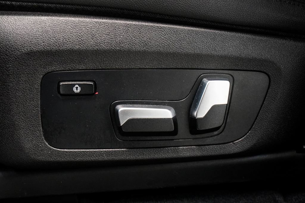 Used 2020 BMW X4 xDrive30i AWD/4WD image 7