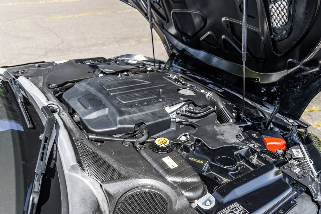 Used 2018 Jaguar F-TYPE R AWD/4WD image 23