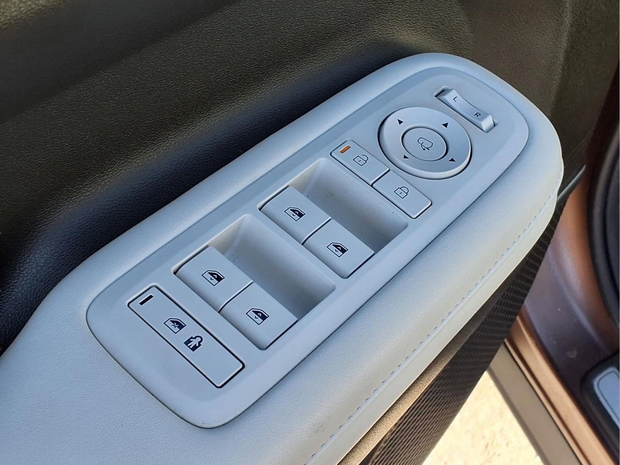 Used 2024 Hyundai Santa Fe Calligraphy image 16