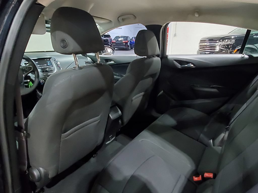 Used 2017 Chevrolet Cruze LT FWD image 21