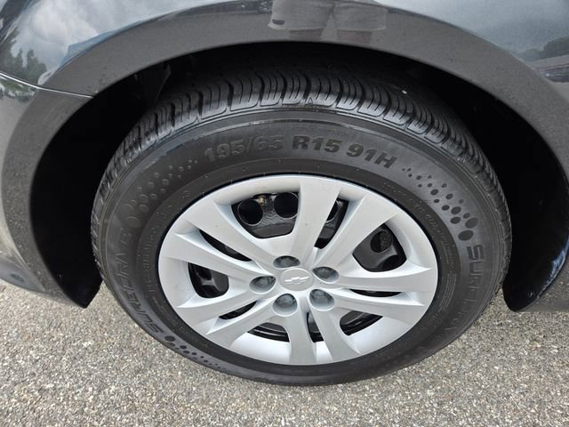 Used 2020 Chevrolet Sonic LT FWD image 24