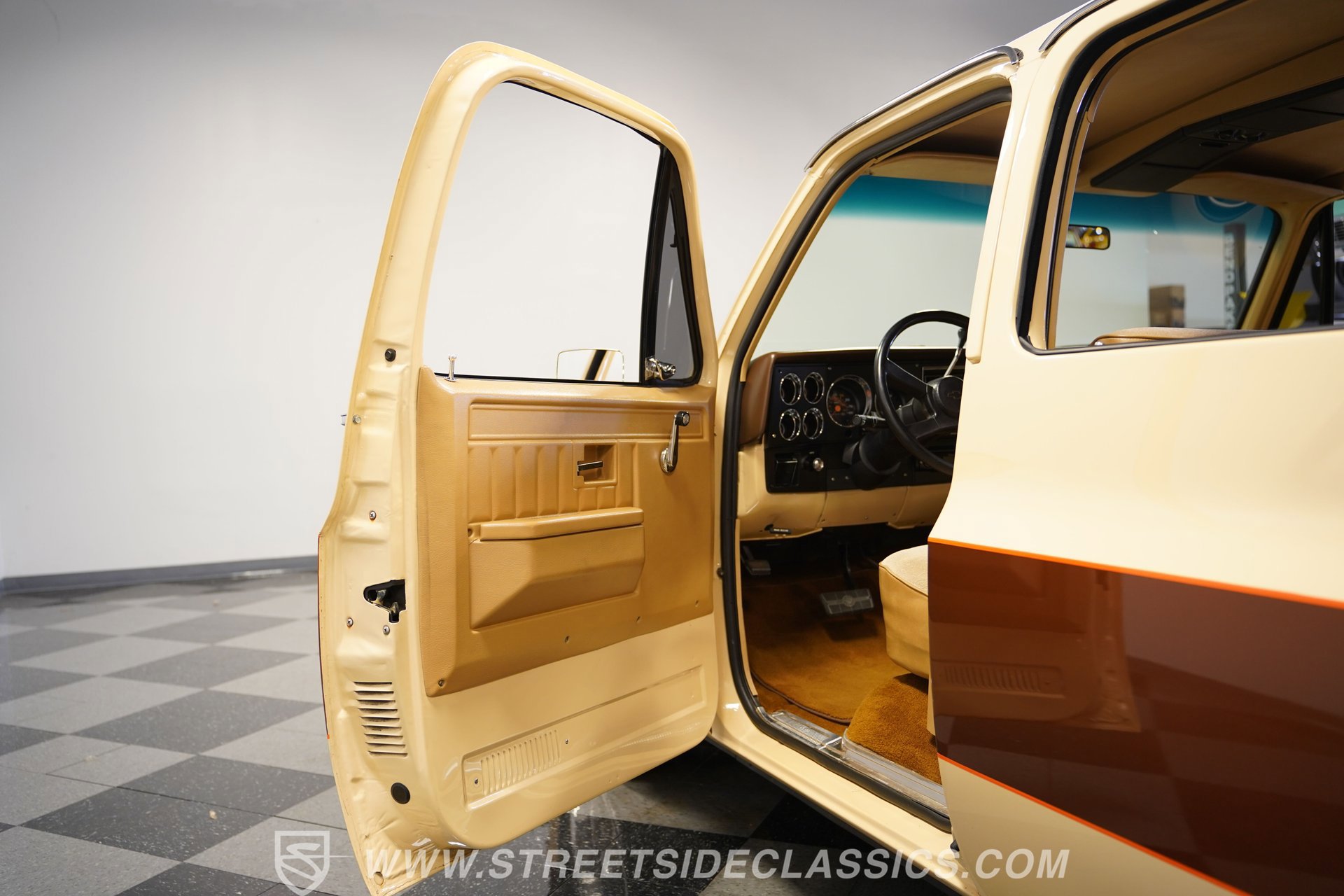 Used 1987 GMC Suburban 2WD image 36