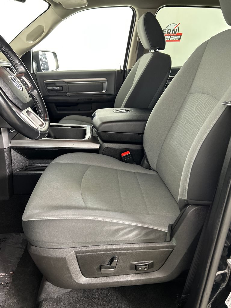 Used 2022 RAM 1500 Classic SLT w/ Electronics Group AWD/4WD image 13