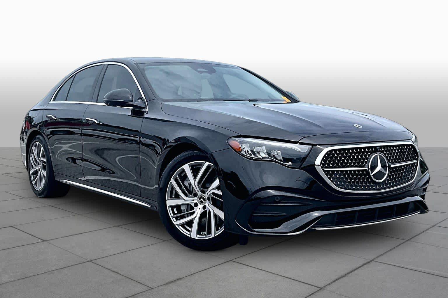 Used 2026 Mercedes-Benz E 450 4MATIC Sedan image 3