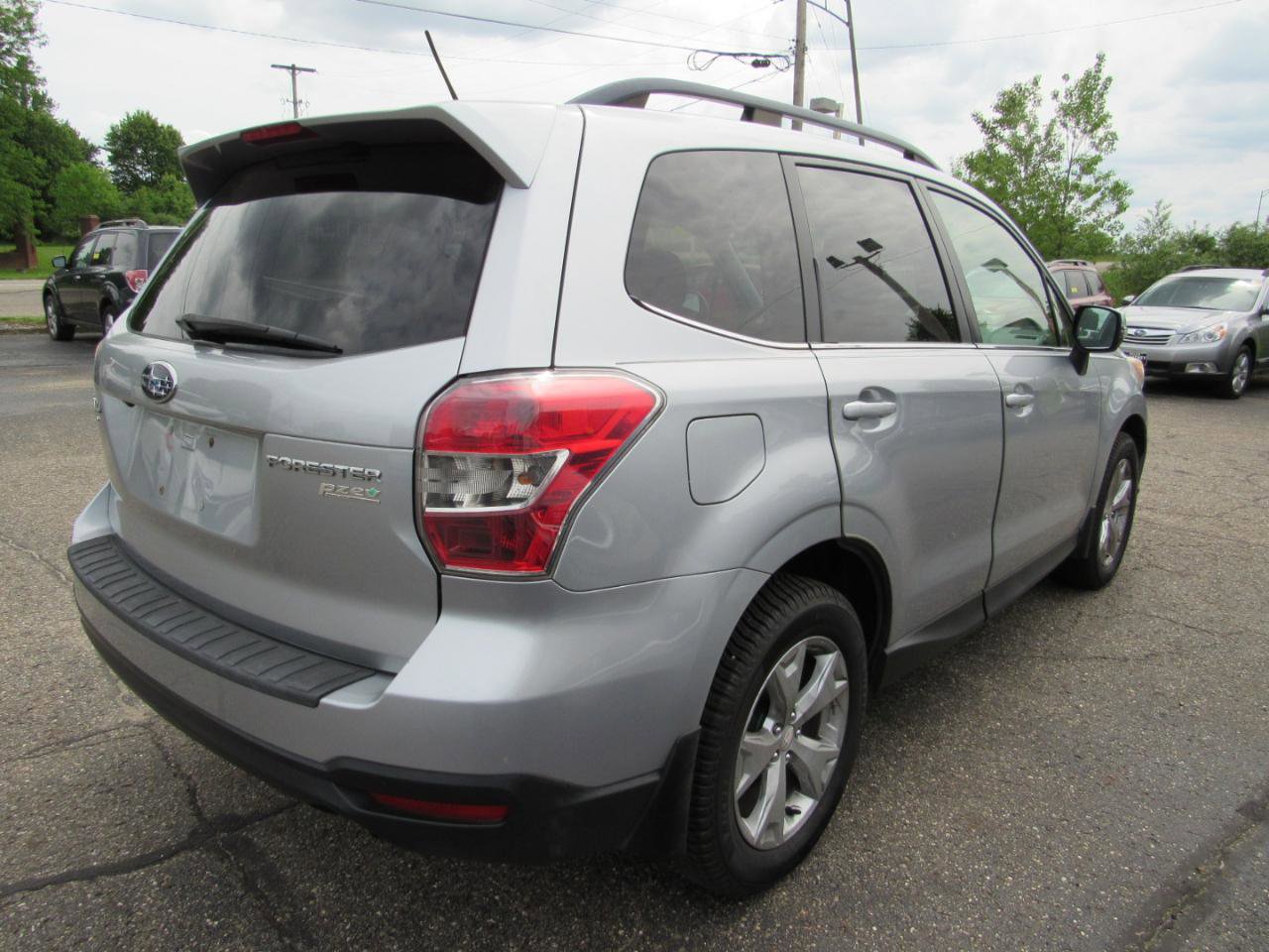 Used 2014 Subaru Forester 2.5i Touring AWD/4WD image 25