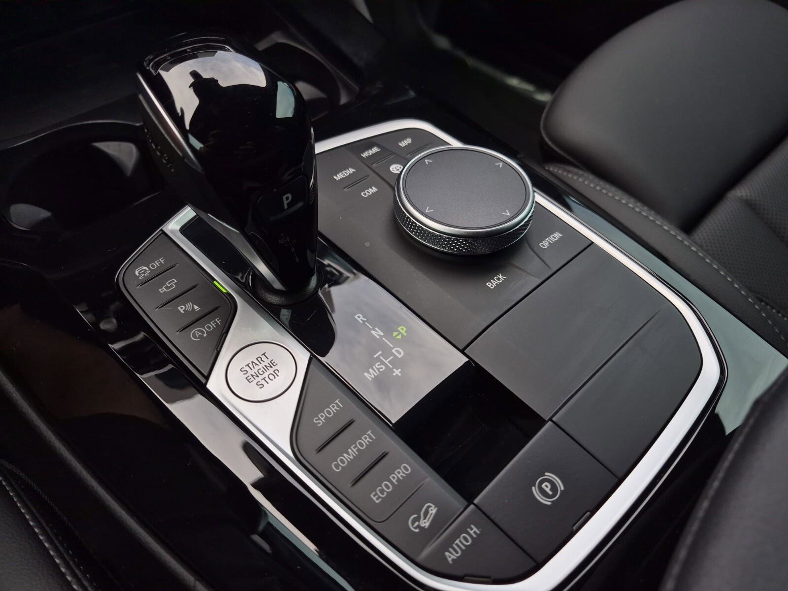 Certified 2025 BMW X4 xDrive30i AWD/4WD image 28