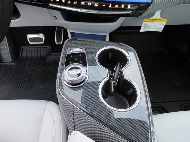 New 2026 Cadillac Optiq Luxury 1 image 21