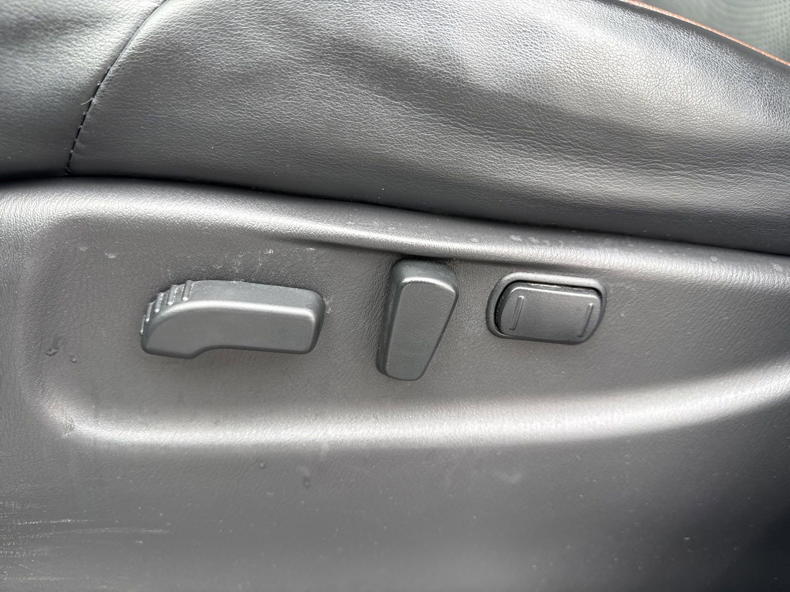 Used 2019 Nissan Armada Platinum w/ Captain's Chairs Package image 37