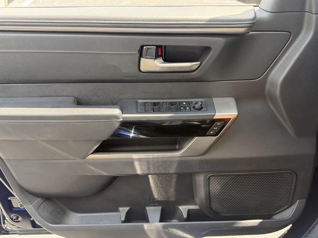 Used 2024 Toyota Tundra Limited AWD/4WD image 39