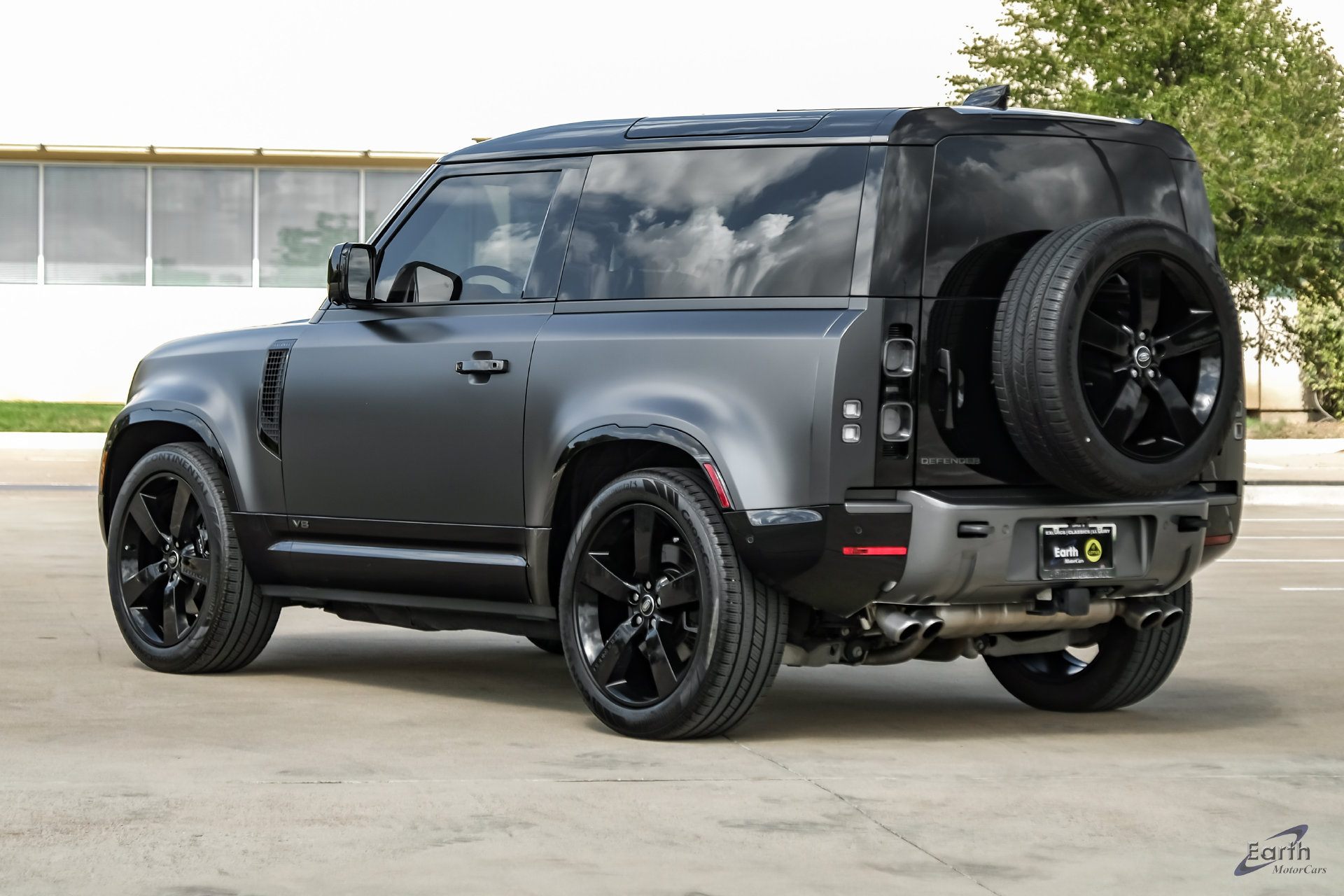 Used 2023 Land Rover Defender 90 V8 AWD/4WD image 10