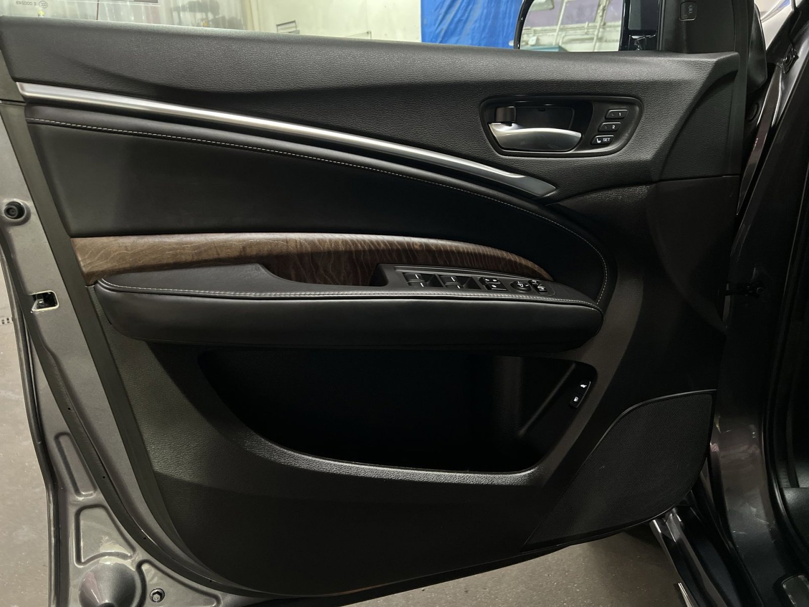 Used 2020 Acura MDX SH-AWD w/ Advance Package image 14