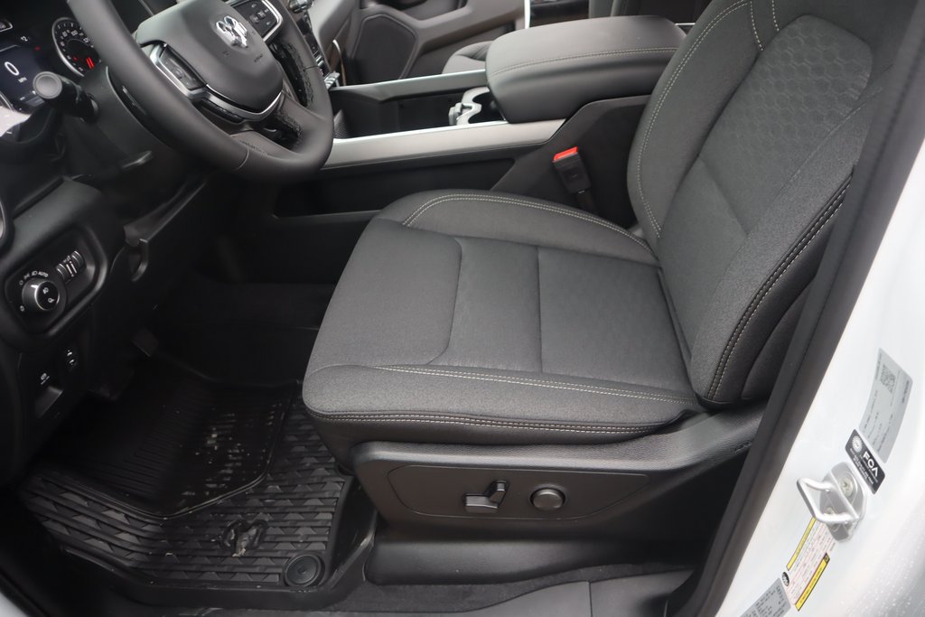 New 2026 RAM 1500 Big Horn AWD/4WD image 12