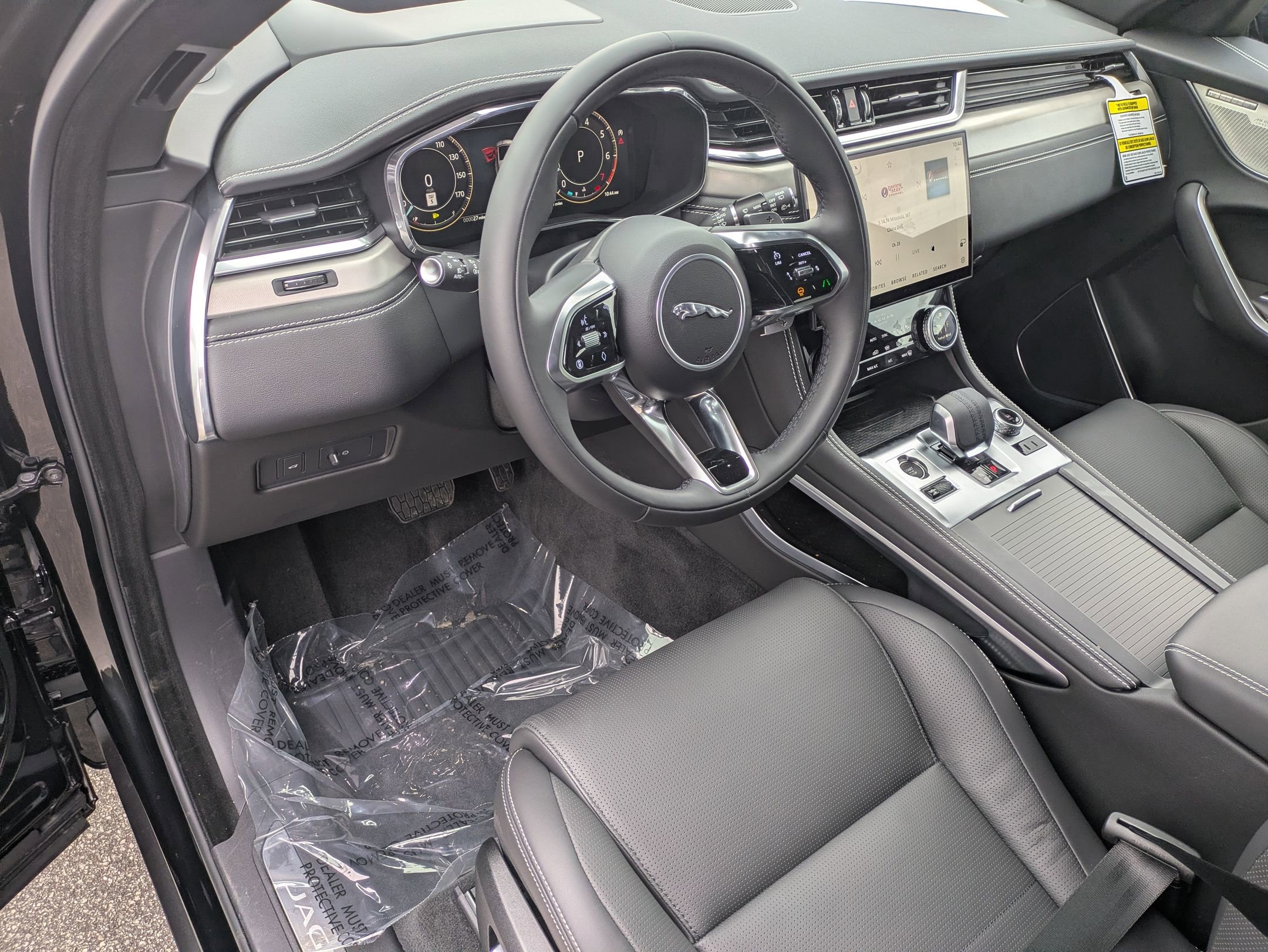 New 2026 Jaguar F-PACE R-Dynamic S image 9