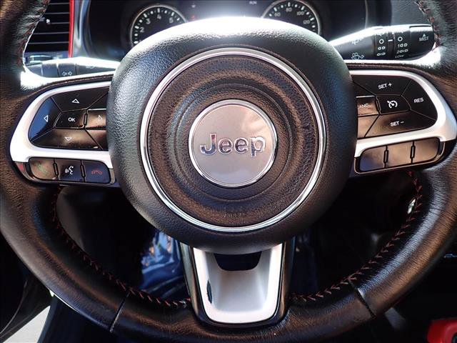 Used 2016 Jeep Renegade Trailhawk w/ Popular Equipment Group AWD/4WD image 15