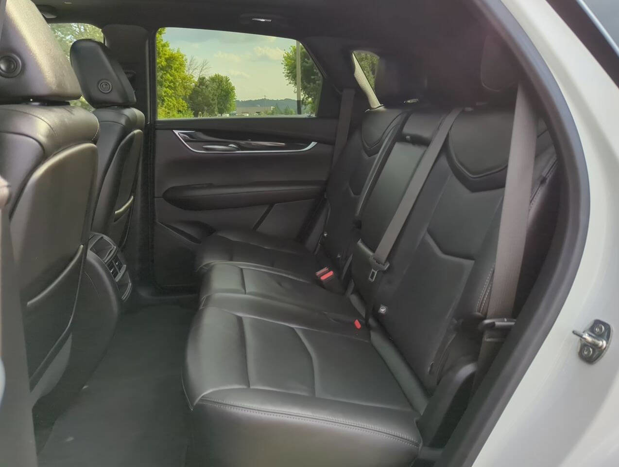 Used 2020 Cadillac XT5 Premium Luxury w/ LPO, Floor Liner Package image 22