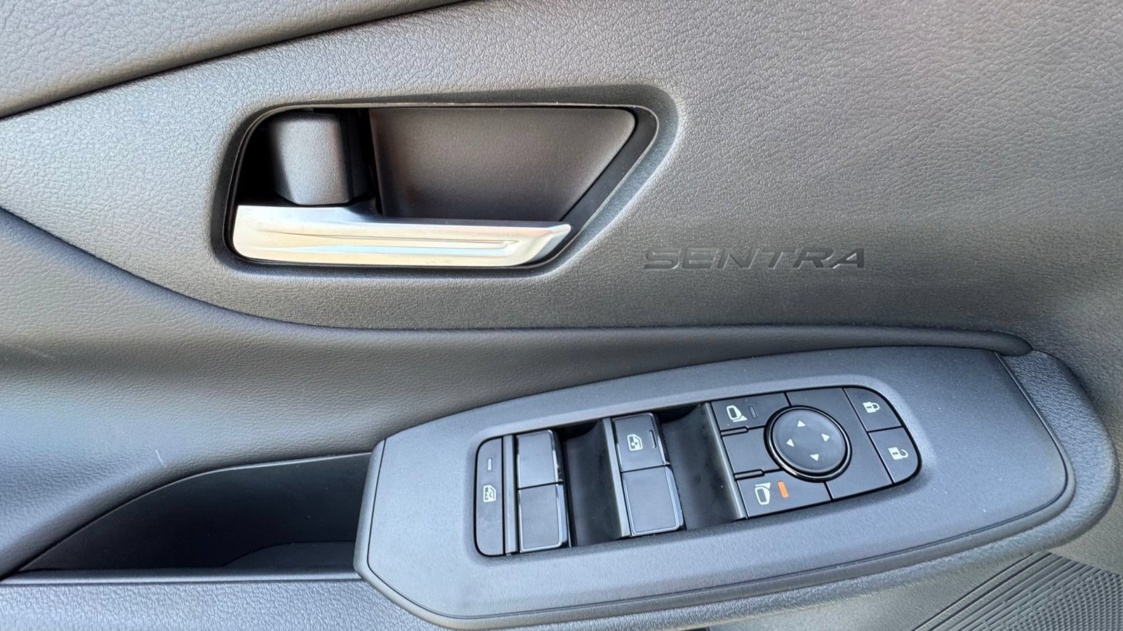 New 2026 Nissan Sentra SV FWD image 17
