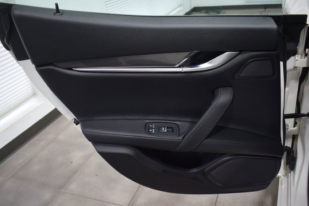 Used 2019 Maserati Ghibli S Q4 image 12