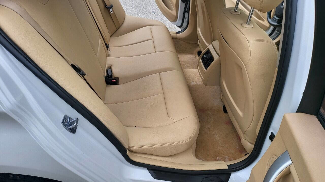 Used 2015 BMW 320i Sedan image 18