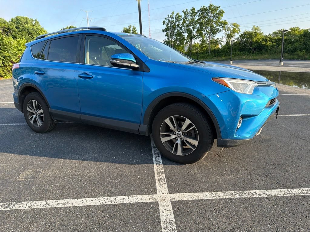 Used 2017 Toyota RAV4 XLE w/ All Weather Liner Package AWD/4WD image 7