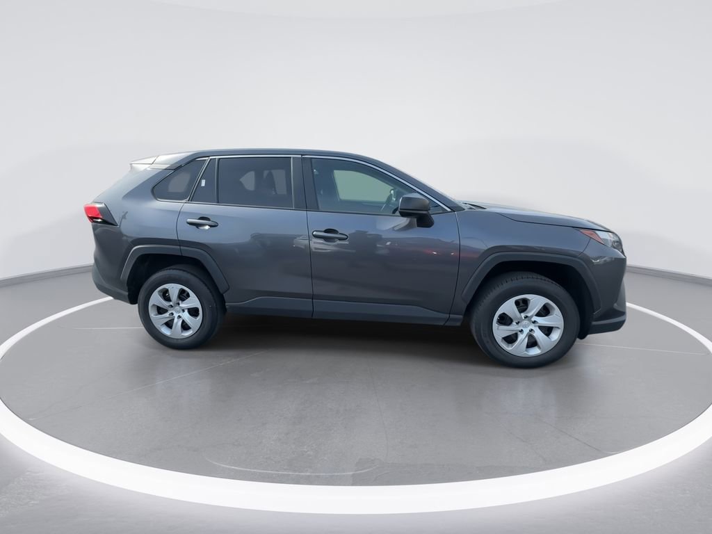 Used 2024 Toyota RAV4 LE image 9